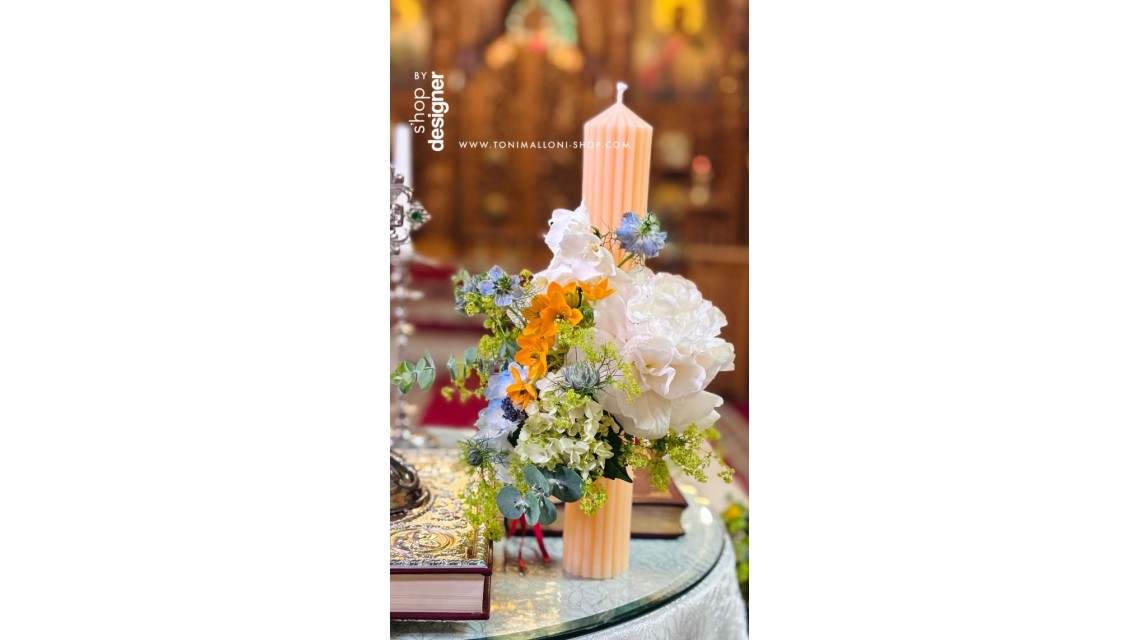 Lumanare stalp somon pentru botez decorata cu flori naturale Peach Blue 5